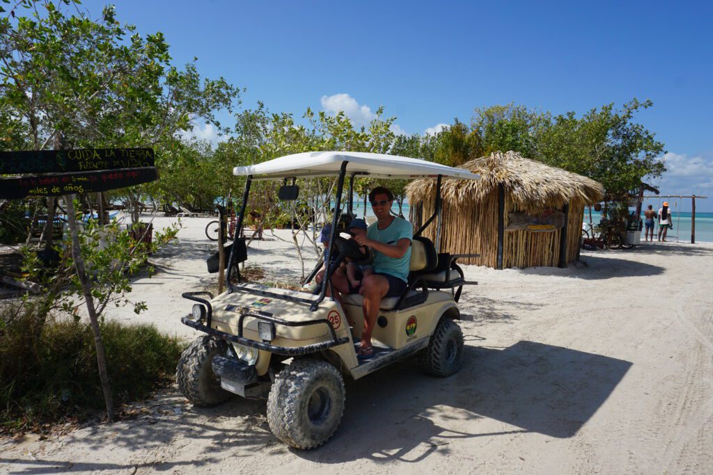 isla holbox met kinderen golfkar