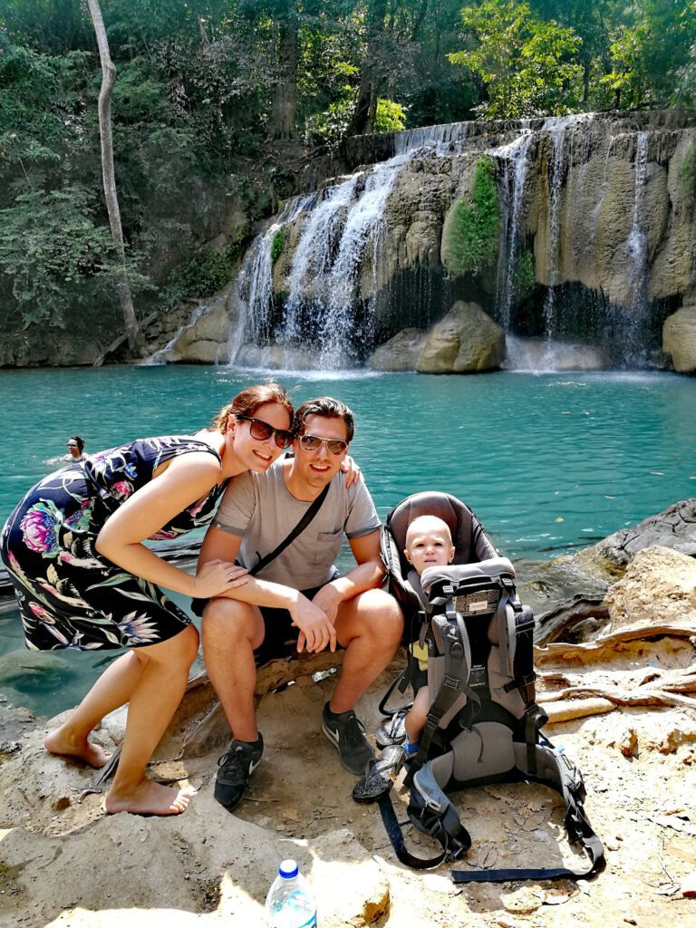 Erawan watervallen met kinderen